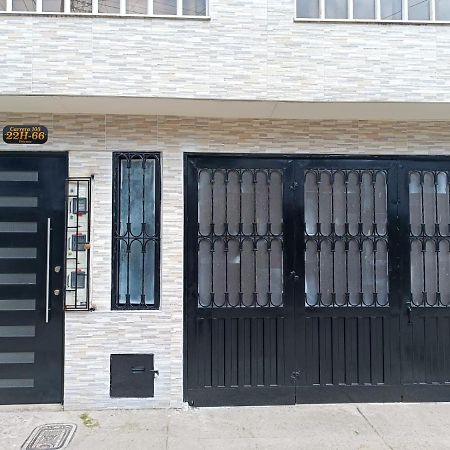 Hospedaje Room'S El Dorado Bogota Exterior photo